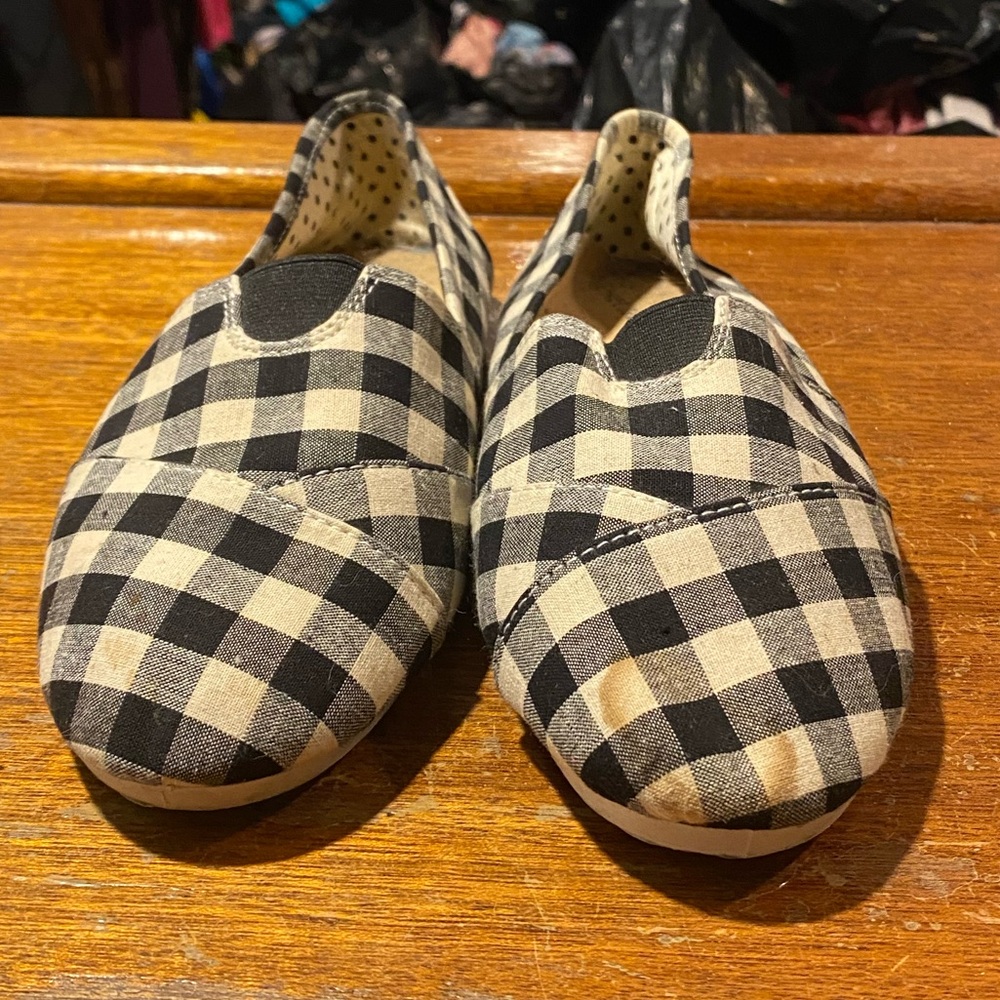 Women’s wet seal shoes size 10